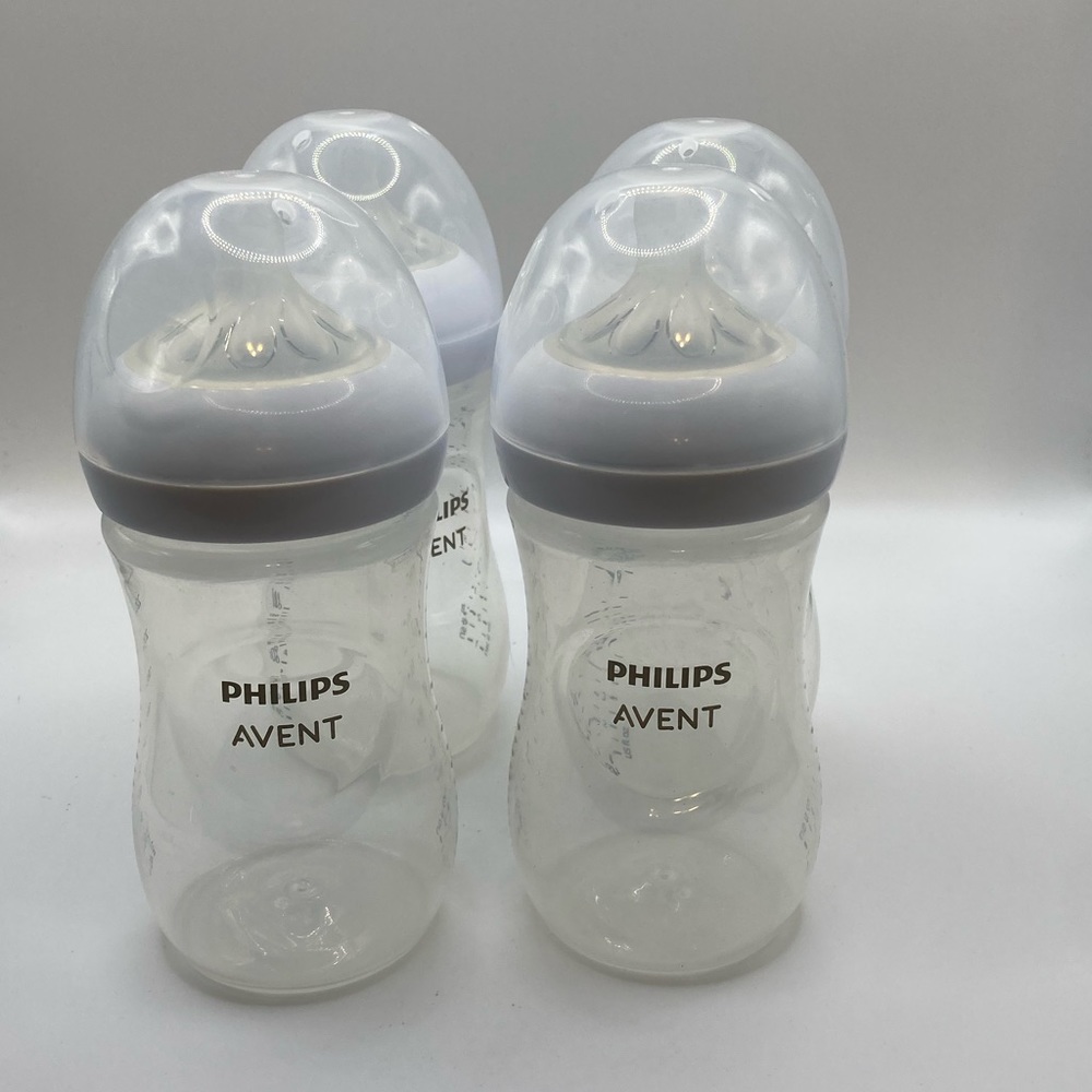 4 Phillips Avent bottles
